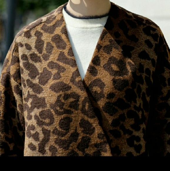 Leopard Topper Coat  Host Pick - Picture 6 of 8